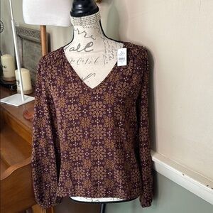 LOFT Fitted Blouse with V-Neckline NWT 69.00